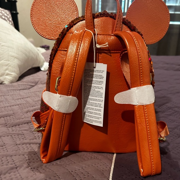 Loungefly Mickey sequin backpack - Picture 2 of 2
